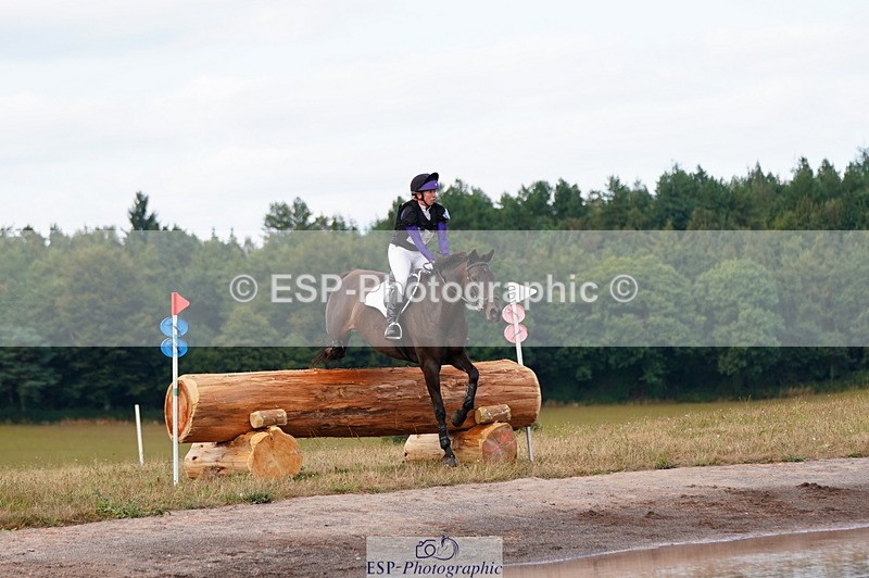 250802A-174458-08990 - H-352-Emma.Hurworth-STEREN.OF.AVALON
