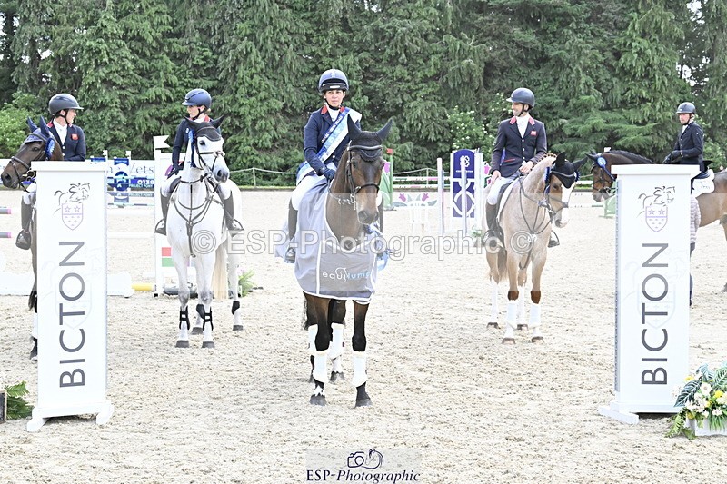 250525A-161046-18503 - Presentations Section C CCI 2 Star Long