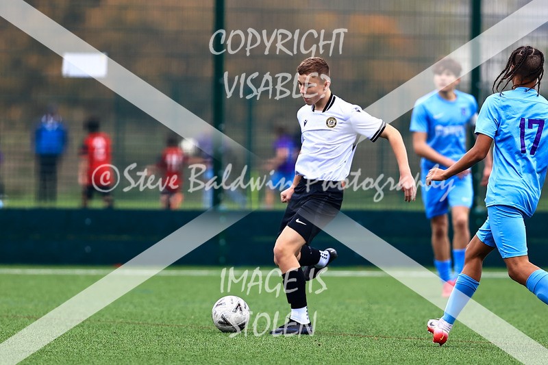 1DX30777 - 2025-10-12 FC Abbey Meads U15 Blue V Hungerford Town Juniors U15 Black