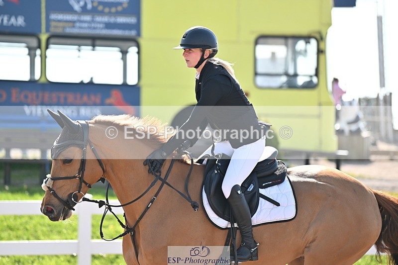 240509A-092952-00142 - Cls 1 British Novice and 90cm Open