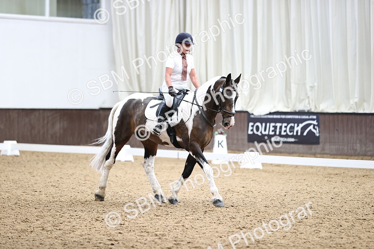 SBM_001935 - Novice 4 - 11.15-13.22