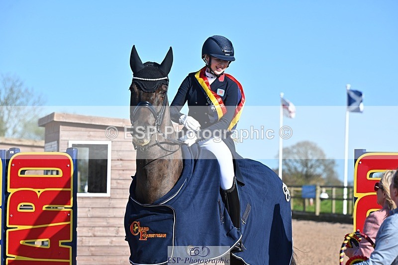 250405-153900-11818 - Cls 28 Young Riders Team