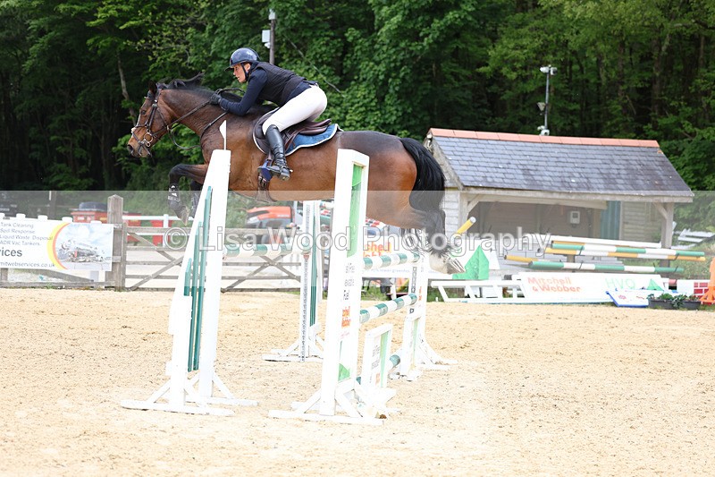 3E7A9487 - Class 8: Senior Newcomers/1.10m open