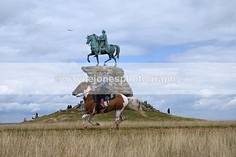 DSC_6976 - Time at Statue 12:45 to 13:15
