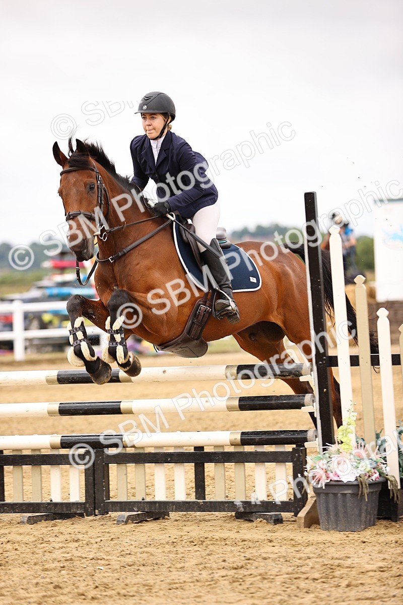 SBM_012909 - Class 13 - Senior British Novice - 90cm Open