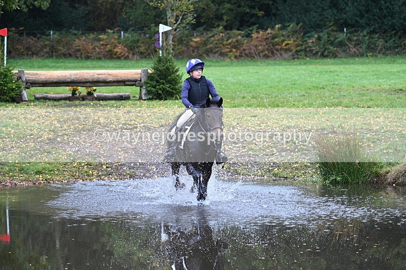 WJ7_3005 - Time 10:47 to 11:11 at the water