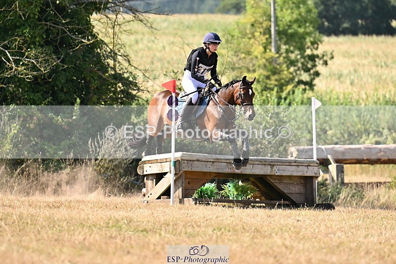 250824A-154024-39312 - 2113-Abbie.Smith-Courtways.Archer