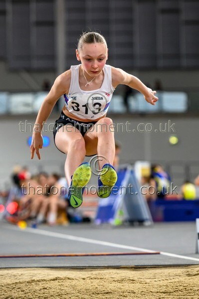 AgeInd25SUN-913129 - Field Female