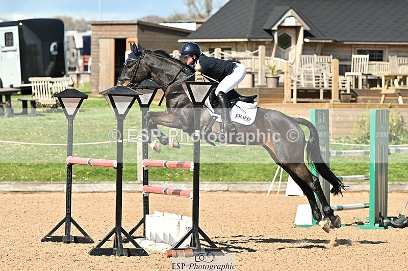 250416-154730-01825 - Cls 6 Foxhunter and 1.20m