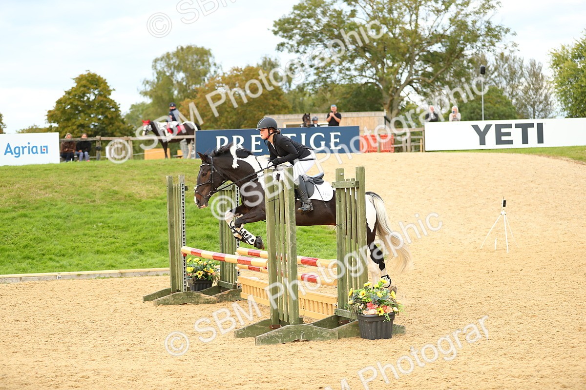 SBM_76142 - J19 - Junior 90cm Supreme Championship