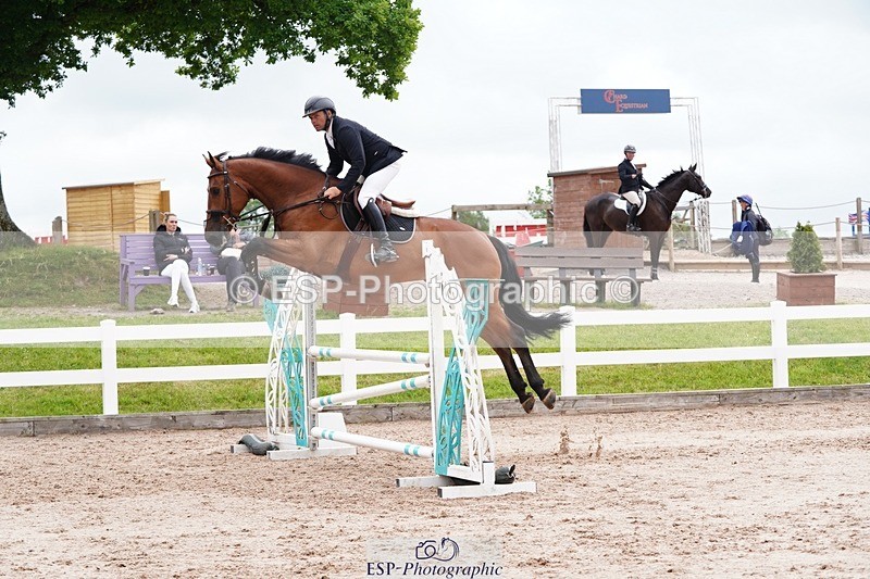 250524-120010-06494 - Cls 21 A&B Snr Disco & 1.00m Open