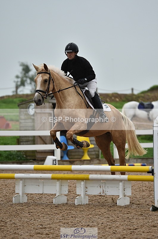 220829A-160504-00144 - 70cm Classes 3a 3b & 4