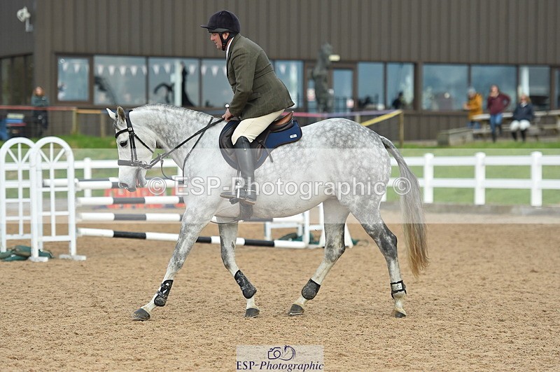 231111A-123054-01872 - Cls 12 Newcomers & 1.10m Open