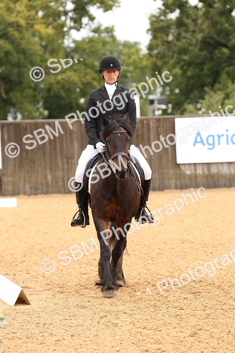 SBM_00583 - D1 - Small Tour Championship Intro 1