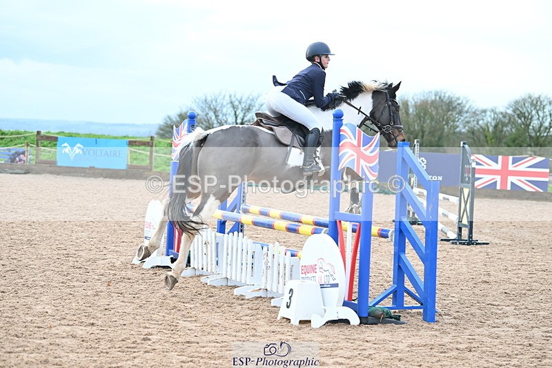 231203A-112137-00795 - Cls 16+17 Club and Schools 80cm