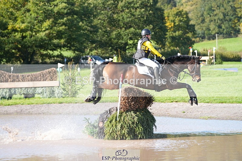 251024A-123717-10739 - B-135-Eva.Carse