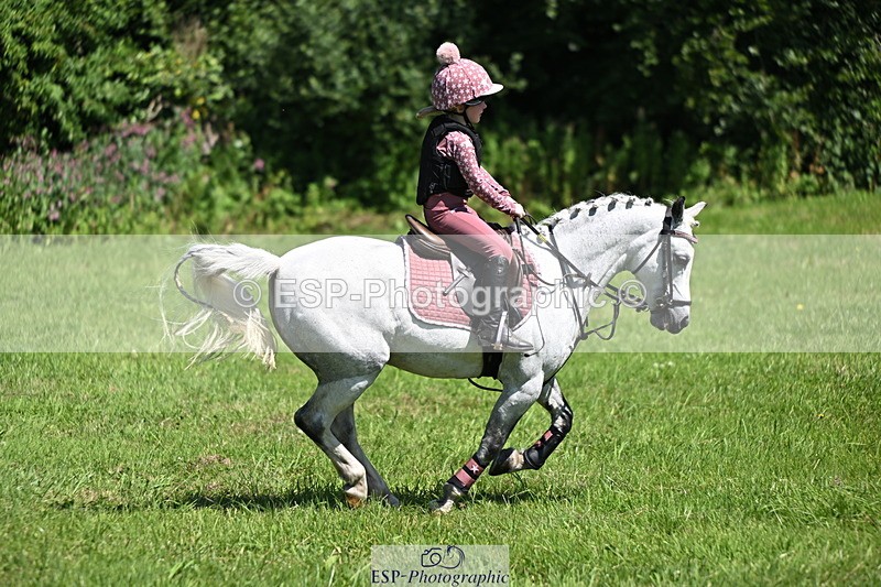 240729B-142226-02734 - Abbie's Group XC