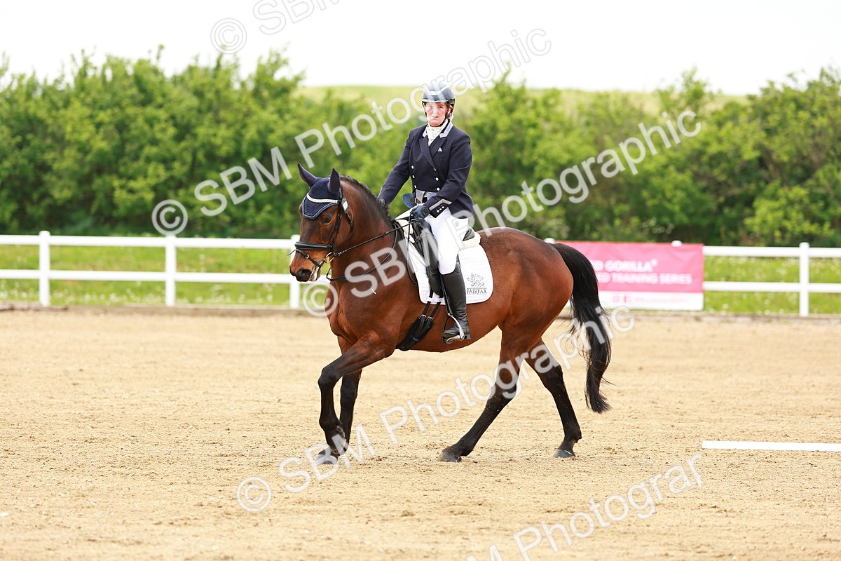 SBM_005047 - Class 16 - Novice 6