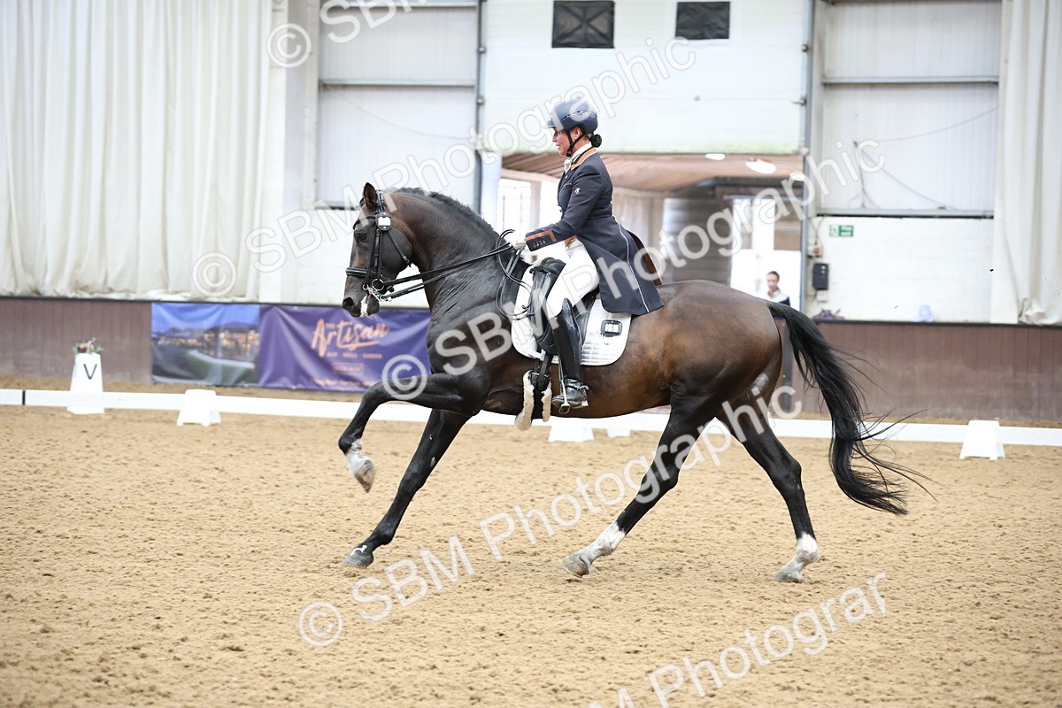 SBM_004408 - Class 9 - FEI Inter 1 Gold - 15.55-16.43