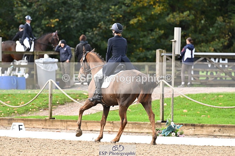 251023A-095239-01343 - B-124-Sophie.Lamb