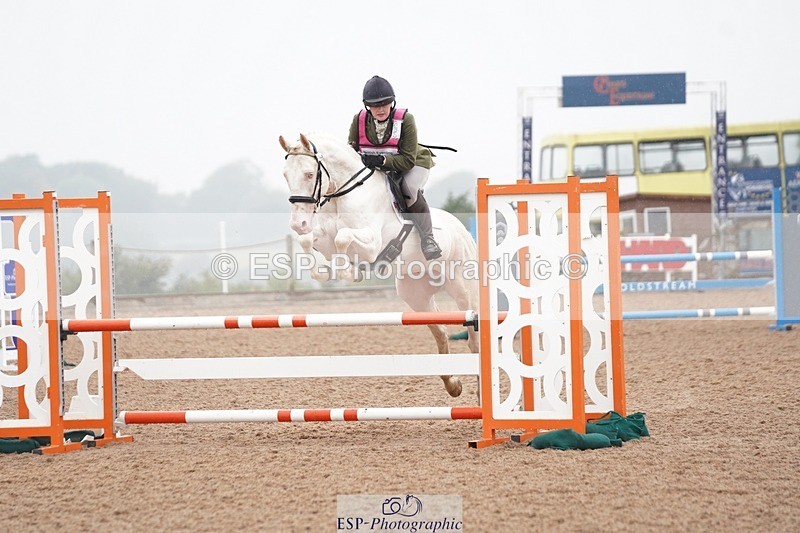 240901A-145604-10195 - 576-Tabitha.Bluck-PENDANN.REEF