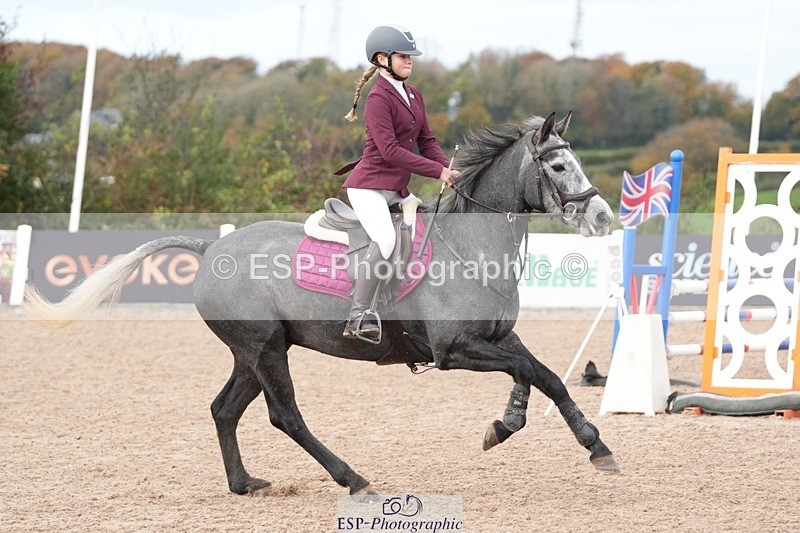 251026-120209-02299 - Cls 4 Pony Winter Novice + 80cm Open