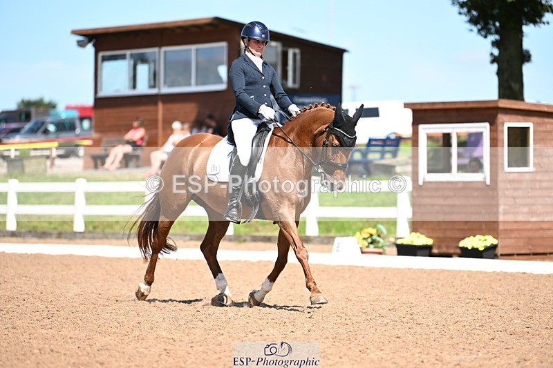 240816A-143128-05626 - 300-Andrea.Kennedy-Ricardo.Red