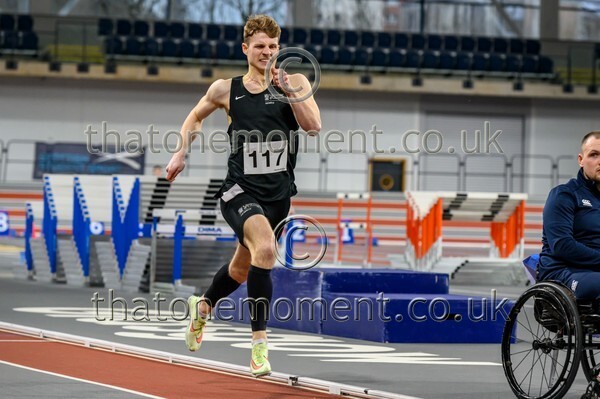 StudInd-914776 - Track Male Set One