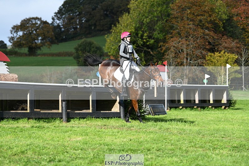 251024A-131234-11938 - B-158-Hannah.Hobhouse