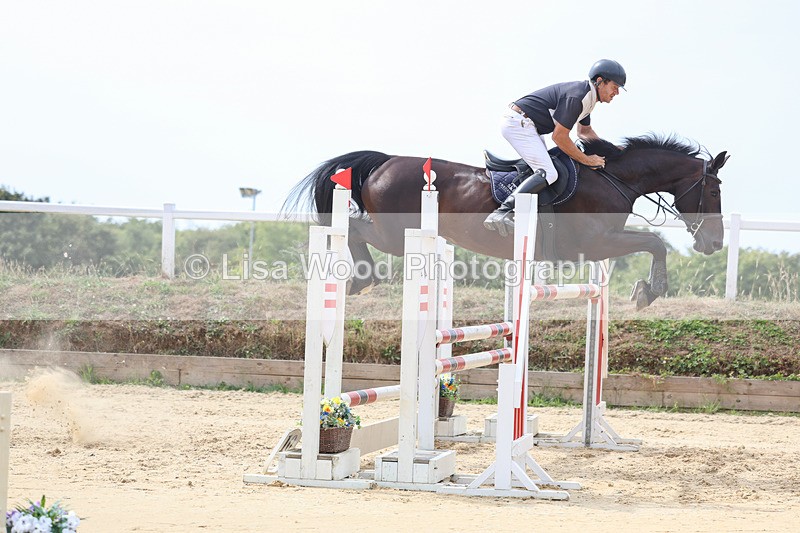 3E7A4547 - Class 9: Senior 1.30m open