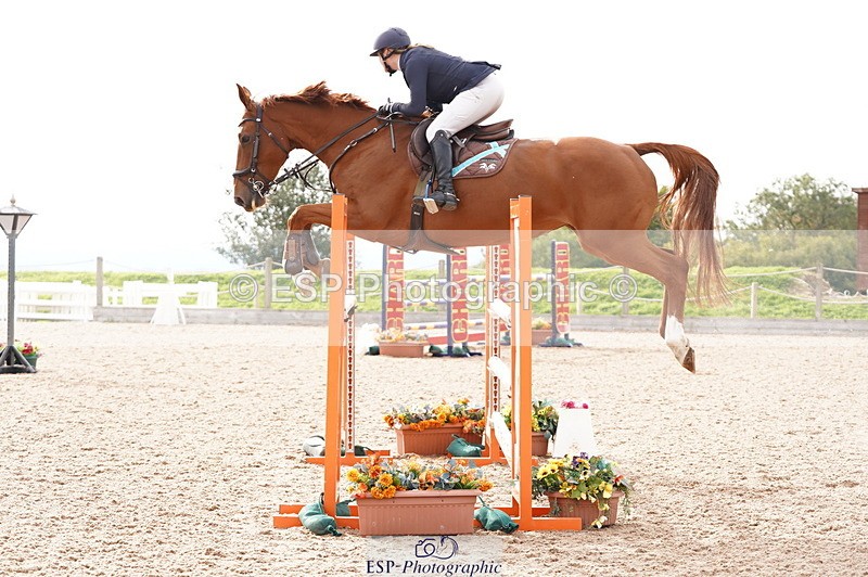 241004A-151538-00925 - Fri 04 Snr Fox & 1.20m Open