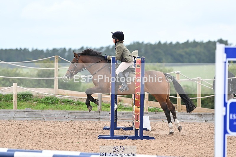 240813-161943-00220 - Clear round & 60cm