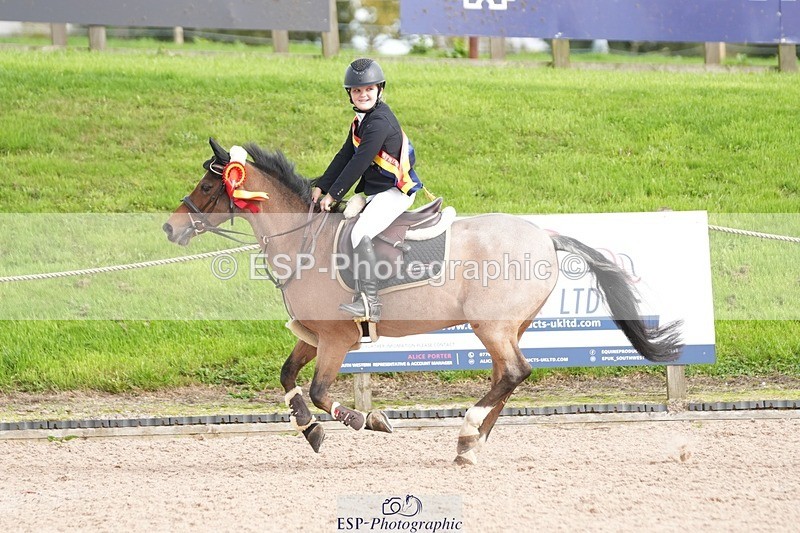 250921-151507-03817 - Cls 20 Pony 80cm Derby