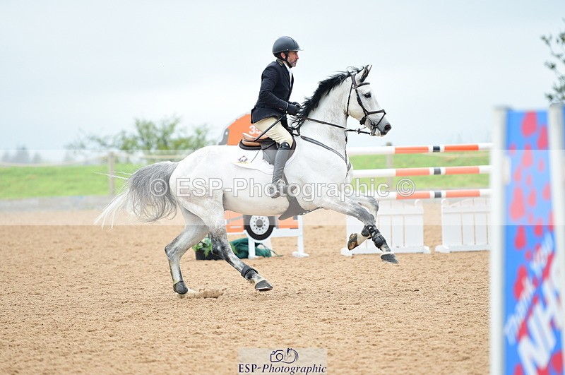 230505A-141210-04497 - Cls 22 Talent Seeker & 7 year old Quali