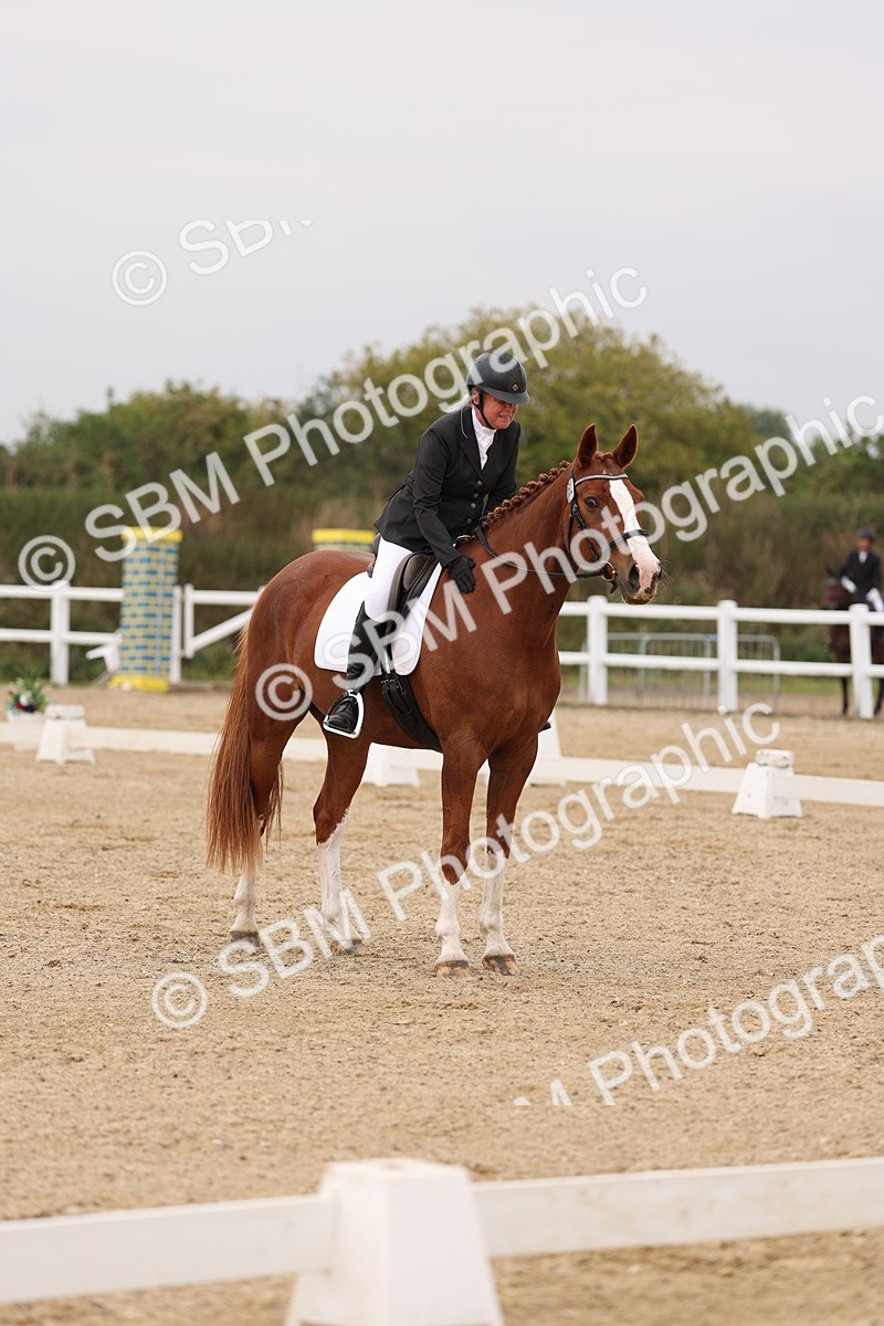 SBM_01471 - Class 9 - Novice 27 Champs