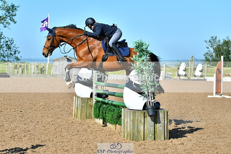 230526A-091156-00820 - Cls 1 Snr 1.05m + 1.10m Open