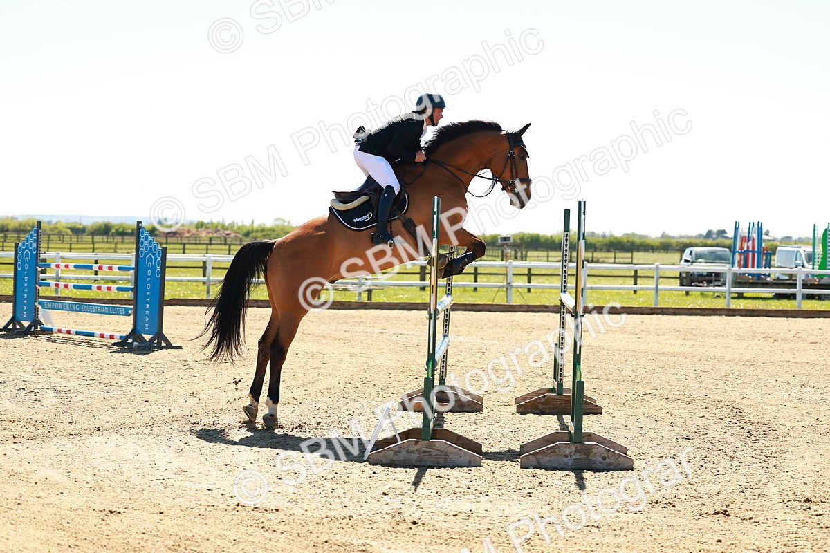 SBM_001489 - Class 5 - Senior Foxhunter - 1.20m