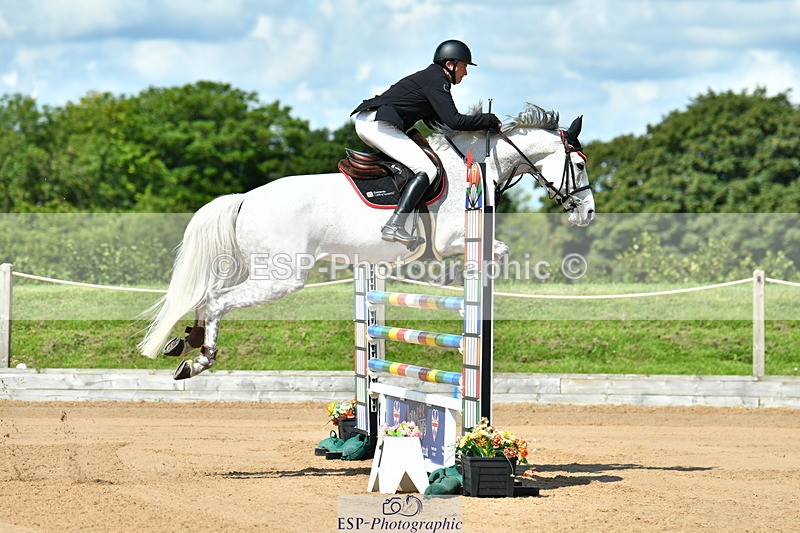 230720A-104521-01953 - Cls 5, 2 Star Medium 1.35m