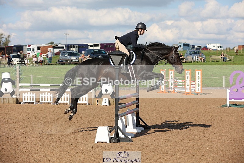 230915A-155447-02973 - Cls 6 Snr 1.05m Derby