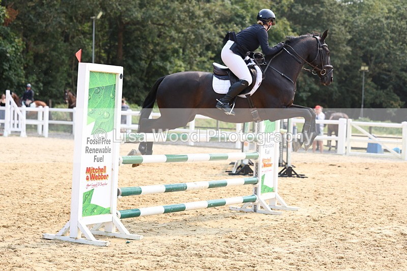 3E7A2536 - Class 8: Senior Newcomers/1.10m open