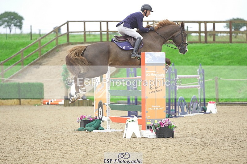 230730A-134918-10180 - Cls 27 Chard Grand Prix