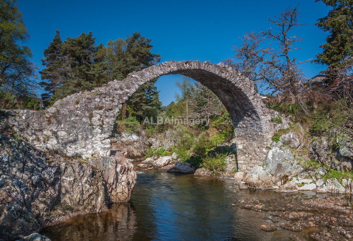 The Old Packhorse Bridge, Carrbridge - My Scotland - The Architecture