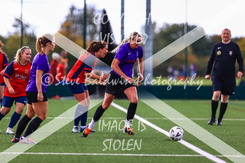 1DX30813 - 2025-10-05 FC Abbey Meads Ladies V Purton  Kingsdown FC Ladies