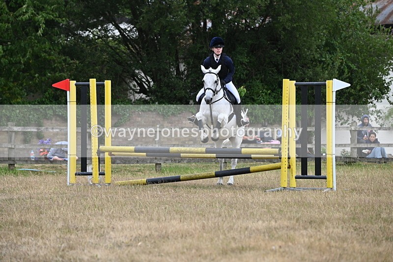 WJ6_0523 - Class 14 Intermediate Jumping 75cm