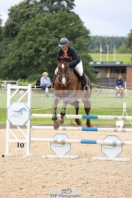 240817-140303-01682 - 05A Snr Newc