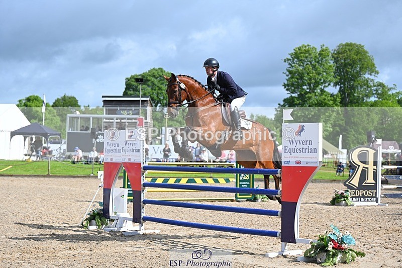 240526-094944-19743 - 324-COOMBELAND_SEMILLY-Rupert_Batting