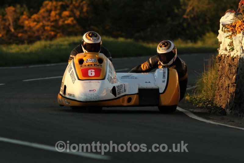 Gary Bryan / Jamie Winn Baker / GBM UK / Drury Eng / Bass Tyres - Monday Practice - Sidecars