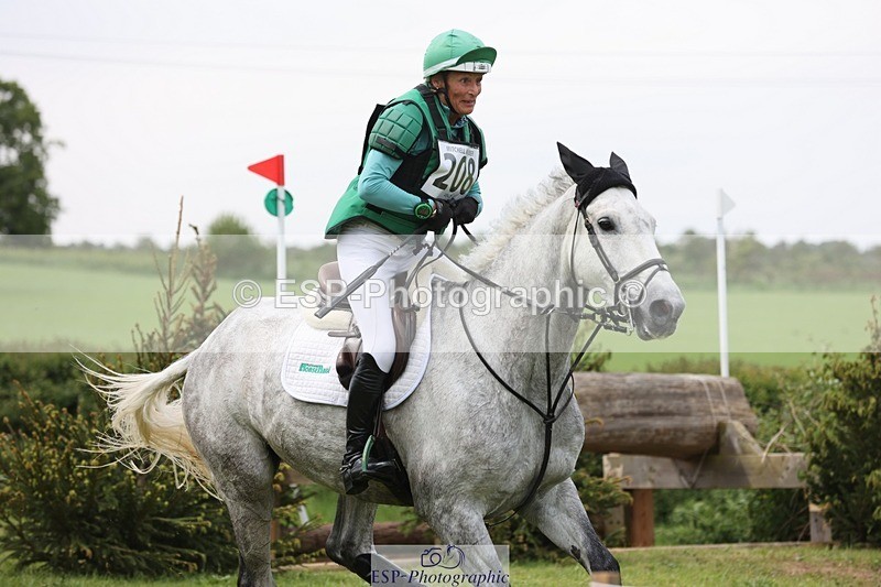 240525-145837-16448 - 208-KING_LOUIS-Mary_King