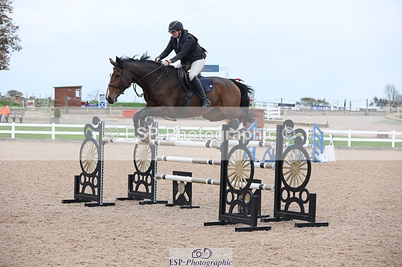 241101A-152647-02974 - FRI Cls 7 Blue Chip Grade B&C Jump Off