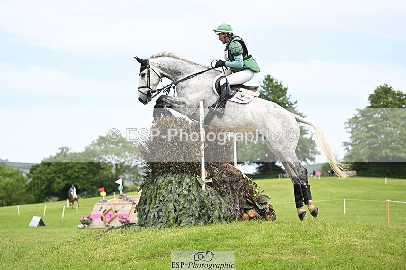 240525-145828-16643 - 208-KING_LOUIS-Mary_King